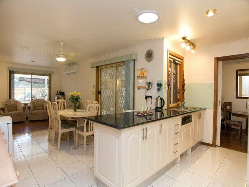 12 Westleigh Court, Mill Park VIC 3082