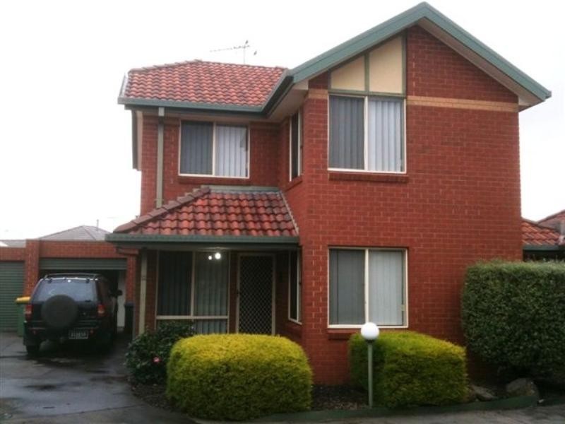 12/2A Crookston Road, Reservoir VIC 3073