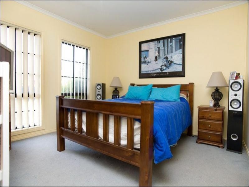 5 Glama Court, Roxburgh Park VIC 3064