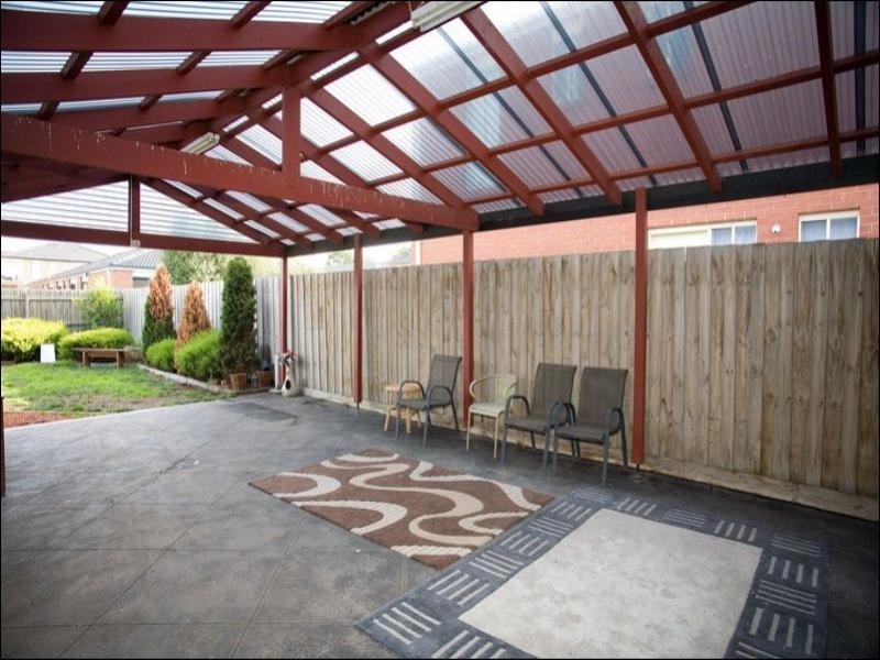 5 Glama Court, Roxburgh Park VIC 3064