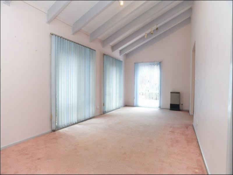 27 Charlotte Road, Mill Park VIC 3082