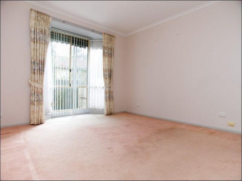 27 Charlotte Road, Mill Park VIC 3082