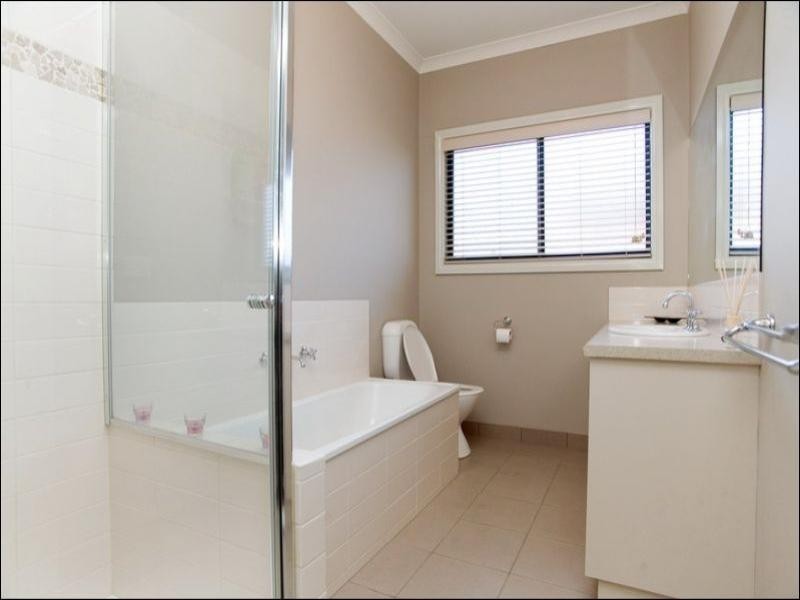 1 Granite Outlook, Epping VIC 3076
