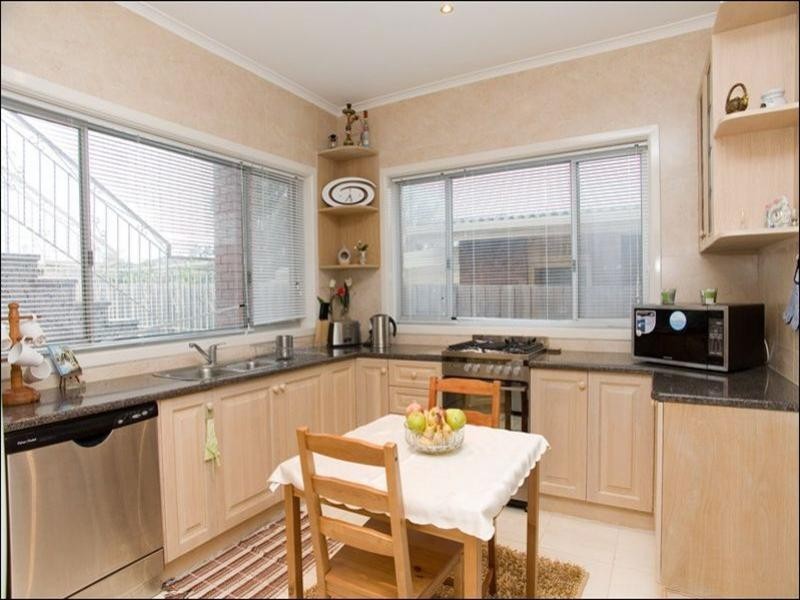 34 Banksia Avenue, Thomastown VIC 3074