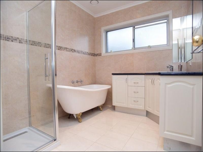 34 Banksia Avenue, Thomastown VIC 3074