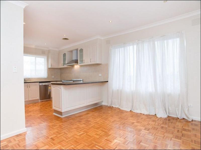 34 Banksia Avenue, Thomastown VIC 3074