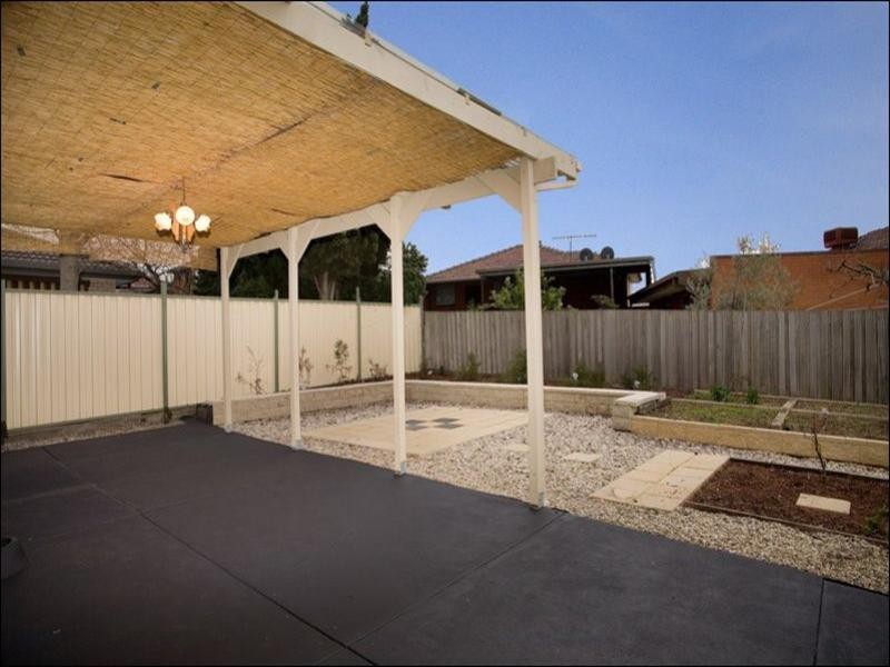 34 Banksia Avenue, Thomastown VIC 3074