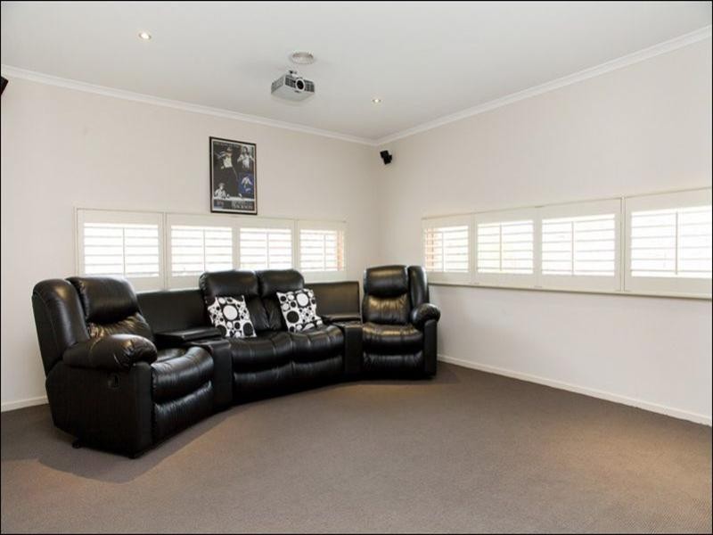 15 Serle Street, Doreen VIC 3754