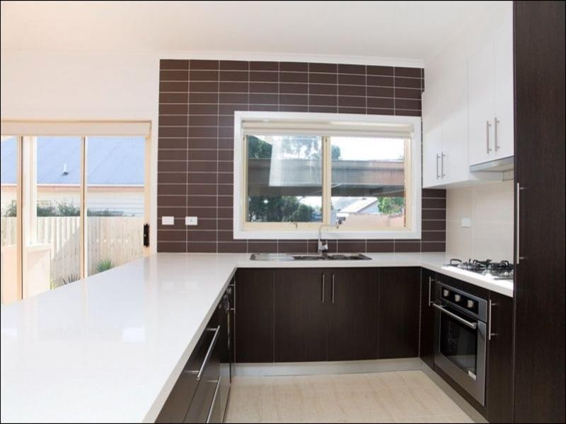 2/106 Spring Street, Reservoir VIC 3073