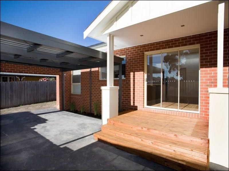 2/106 Spring Street, Reservoir VIC 3073