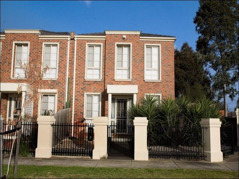 11 Trinity Way, South Morang VIC 3752