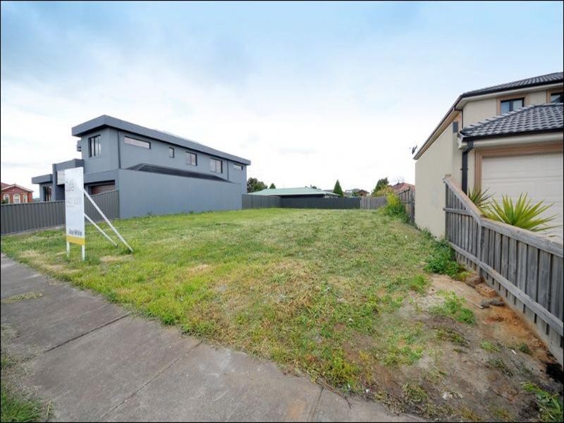 42 Saunders Crescent, Epping VIC 3076