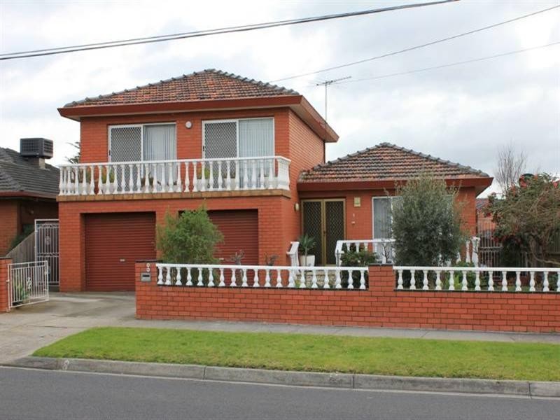 8 Deakin Avenue, Lalor VIC 3075