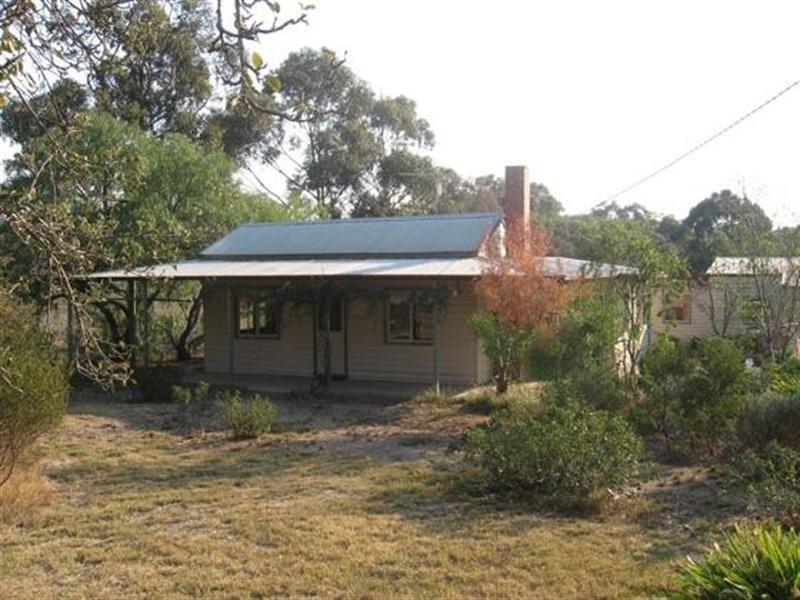 51 Ninth Avenue, Eden Park VIC 3757