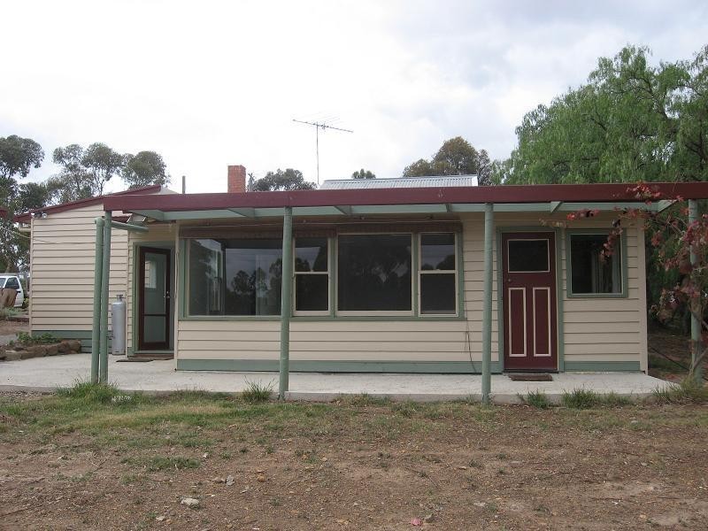 51 Ninth Avenue, Eden Park VIC 3757