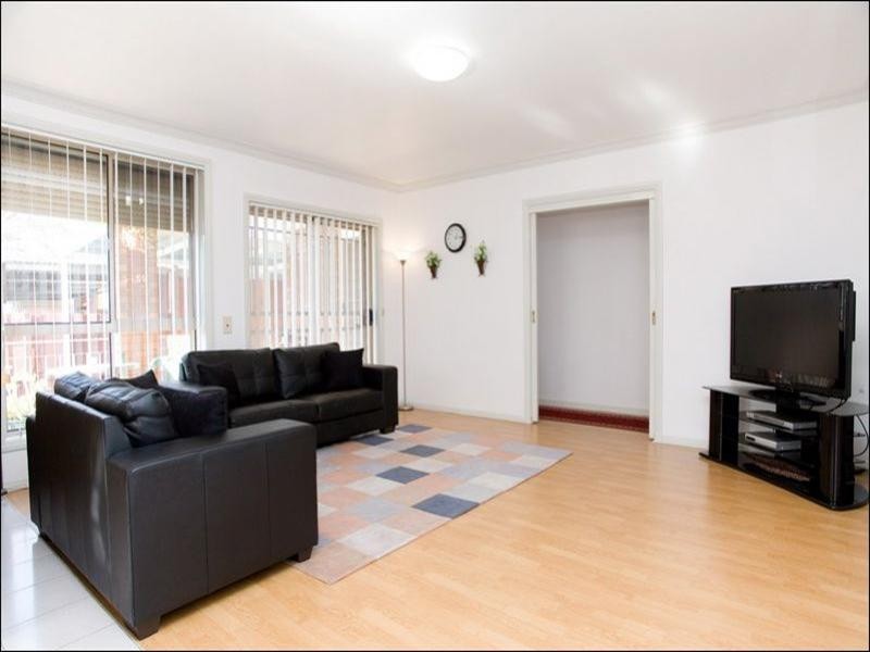 32 Pandora Avenue, Thomastown VIC 3074