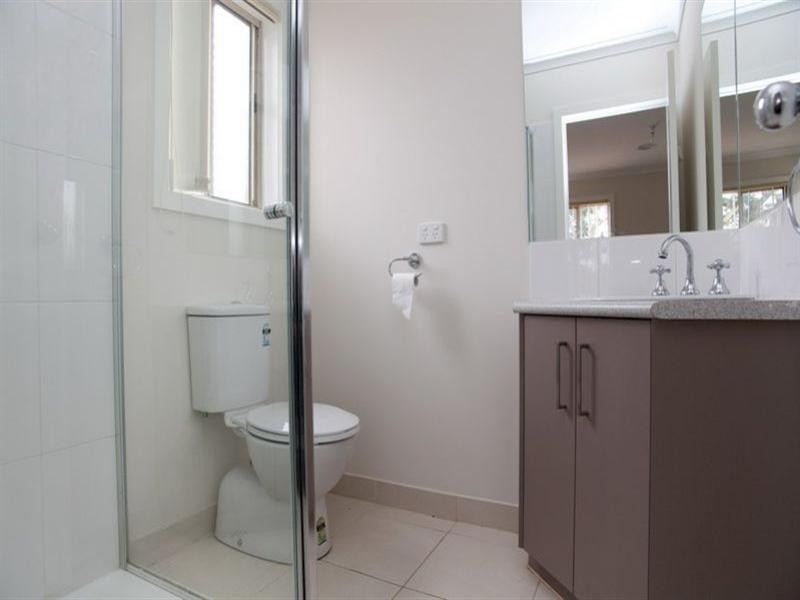 563 The Lakes Boulevard, South Morang VIC 3752