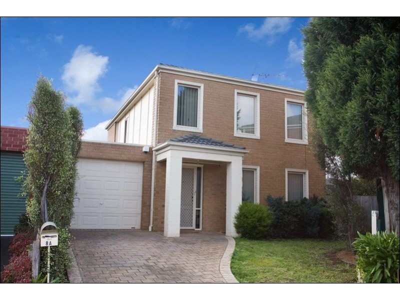 8A Benz Close, Mill Park VIC 3082