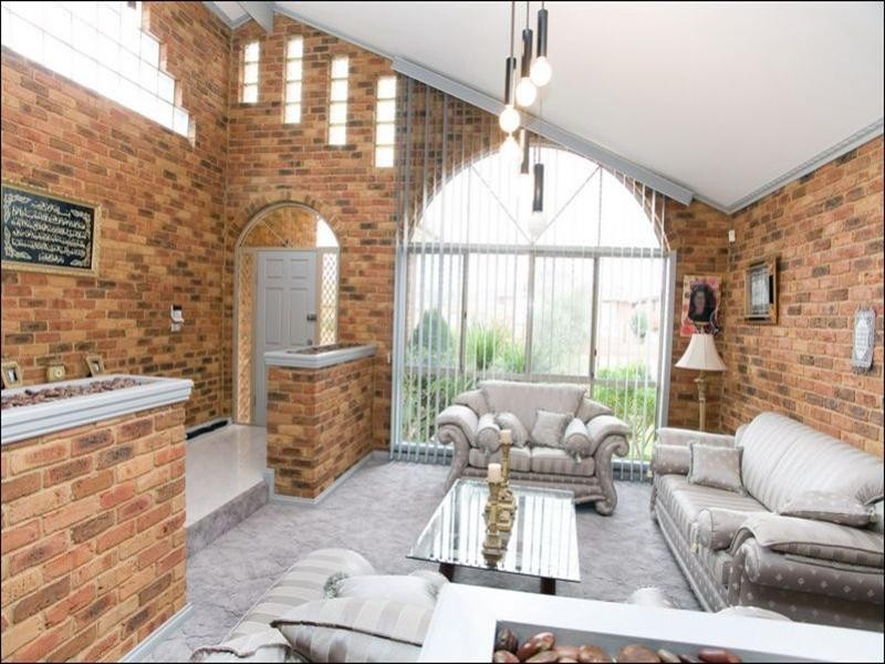 7 Gillwell Road, Lalor VIC 3075