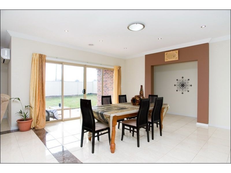 35 Quartz Grove, Epping VIC 3076