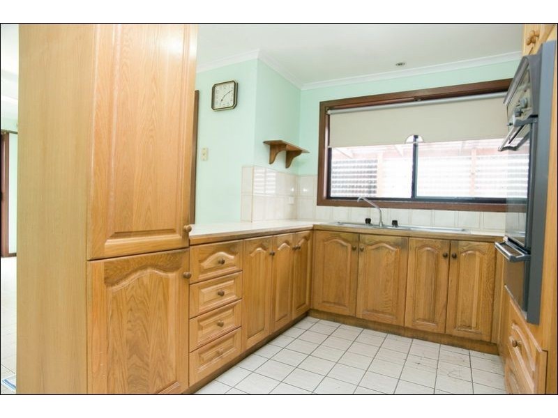 11A Pickworth Drive, Mill Park VIC 3082