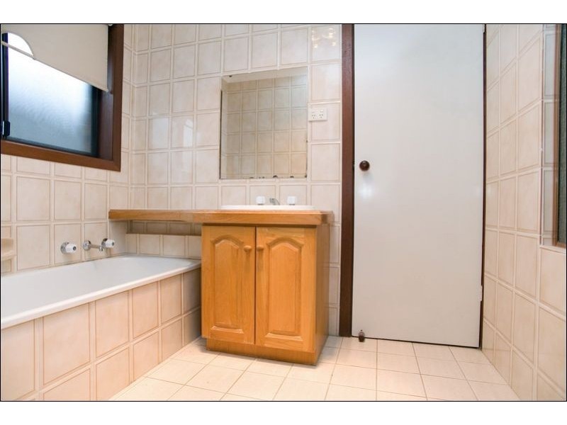 11A Pickworth Drive, Mill Park VIC 3082