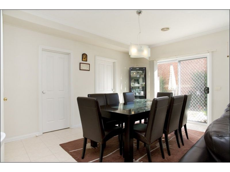 2/33 Davisson Street, Epping VIC 3076