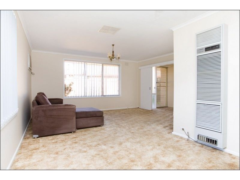 25 Lowalde Drive, Epping VIC 3076