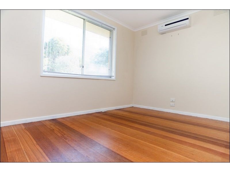 25 Lowalde Drive, Epping VIC 3076