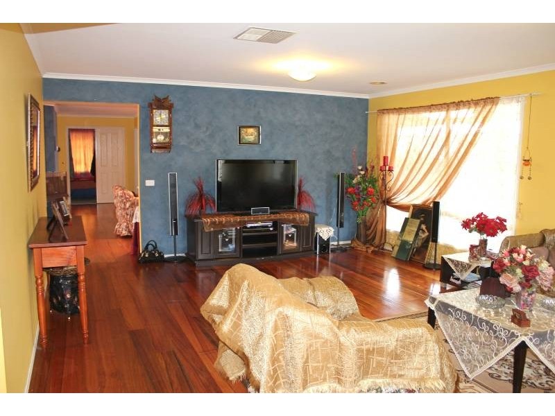 14 Murchison Way, Thomastown VIC 3074