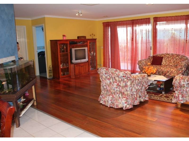 14 Murchison Way, Thomastown VIC 3074