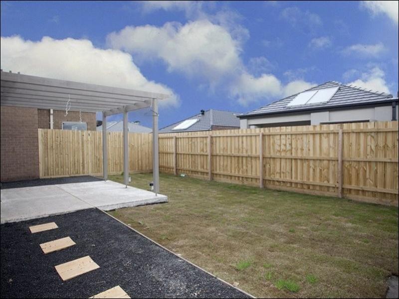 5 Starlight Gardens, Epping VIC 3076