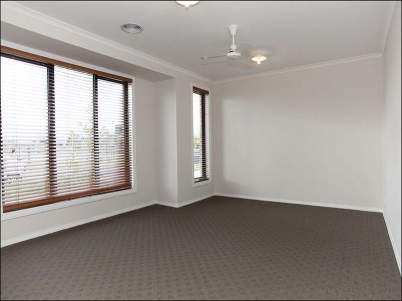 5 Starlight Gardens, Epping VIC 3076