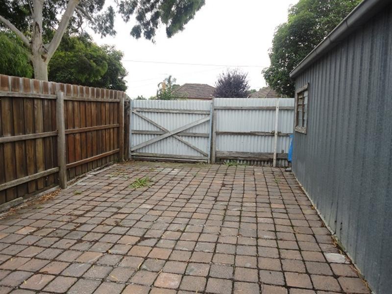 53 Scott Grove, Kingsbury VIC 3083
