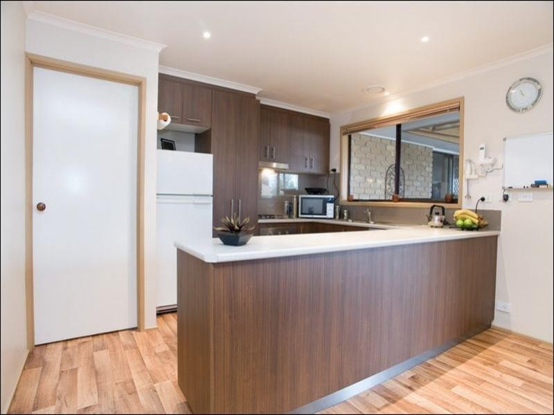 27 Tonelli Crescent, Mill Park VIC 3082