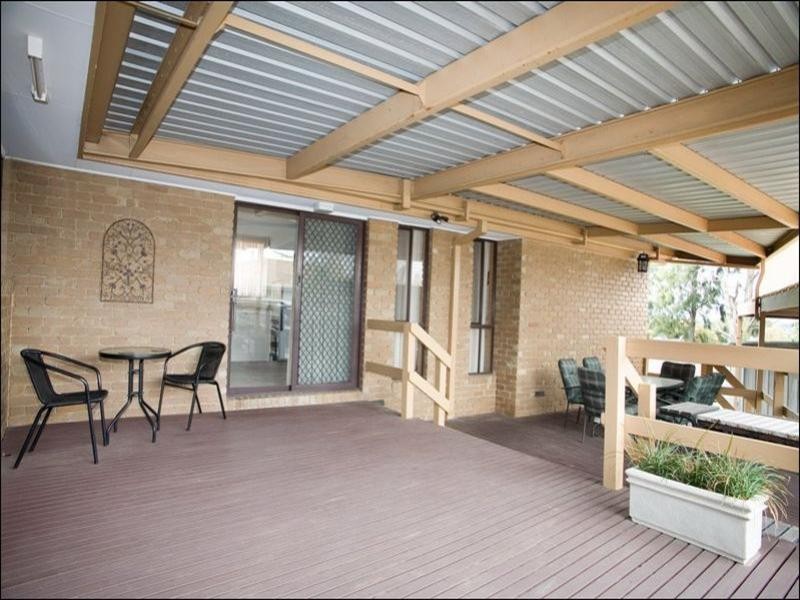 27 Tonelli Crescent, Mill Park VIC 3082