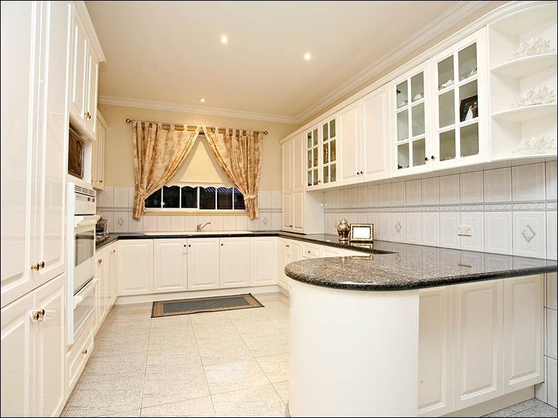 21 Henry Cable Court, Mill Park VIC 3082