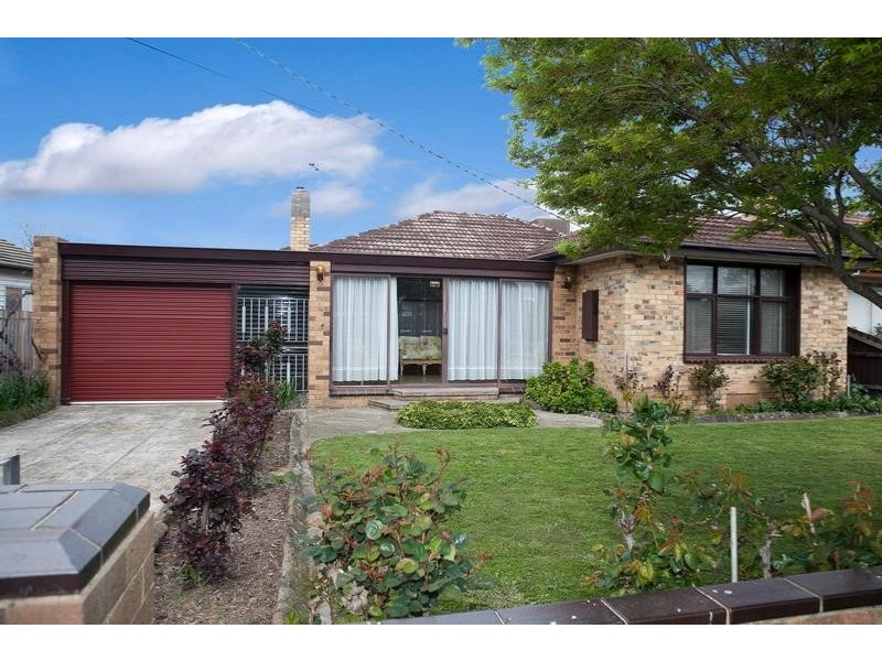 8 East Court, Lalor VIC 3075