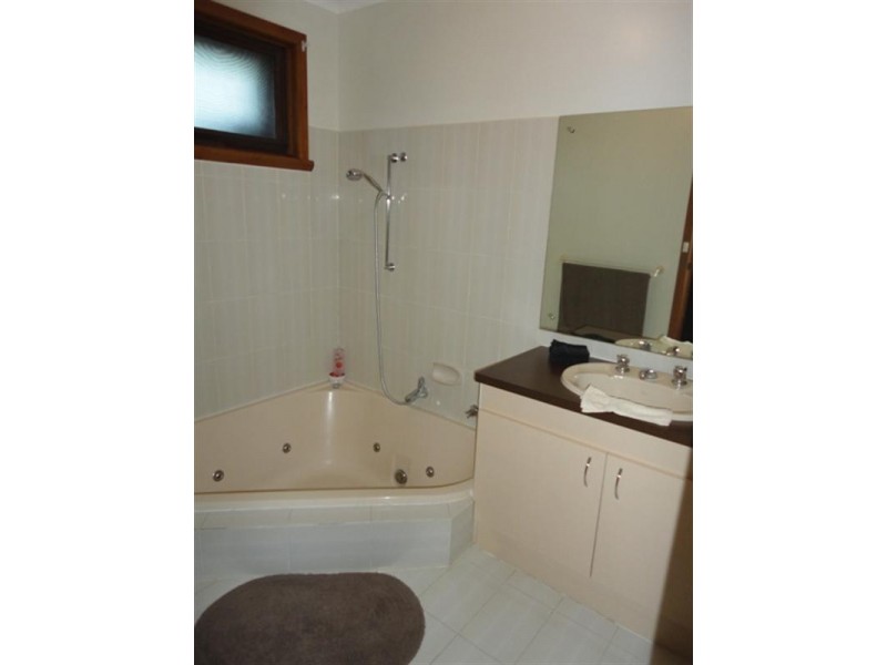 1 Asquith Court, Epping VIC 3076