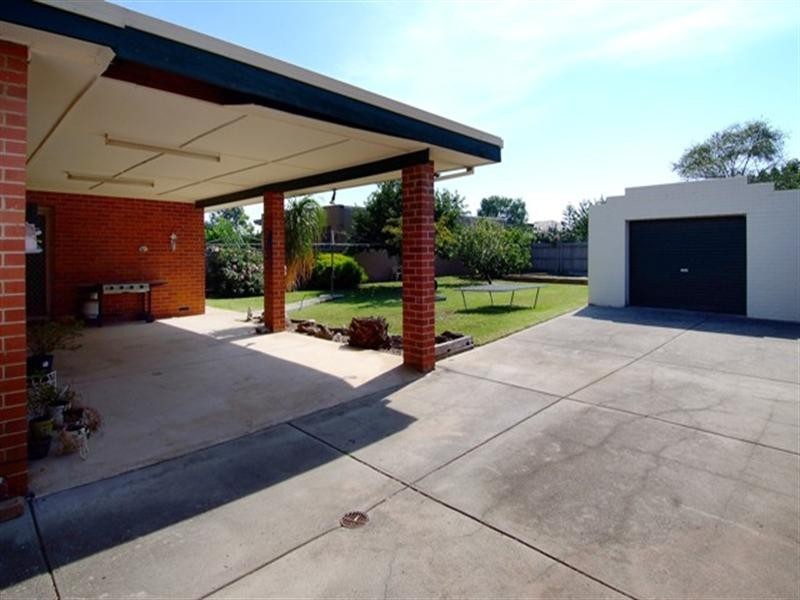 14 Ludeman Court, Reservoir VIC 3073