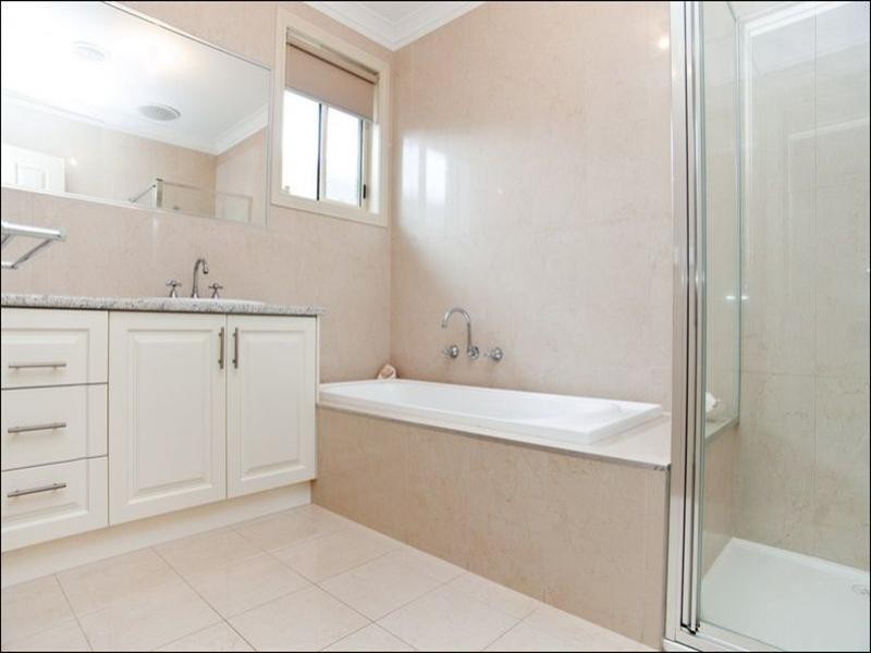 29 Auburn Road, South Morang VIC 3752