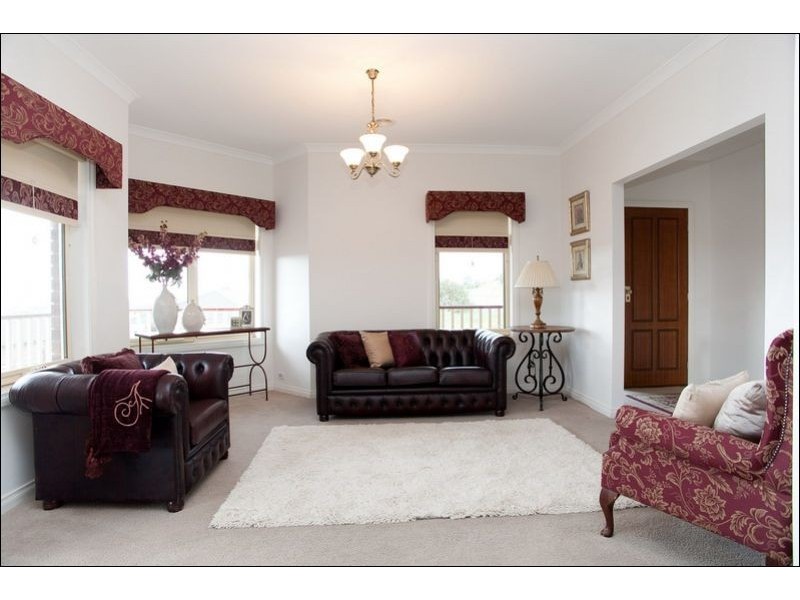 16 Rialton Rise, South Morang VIC 3752