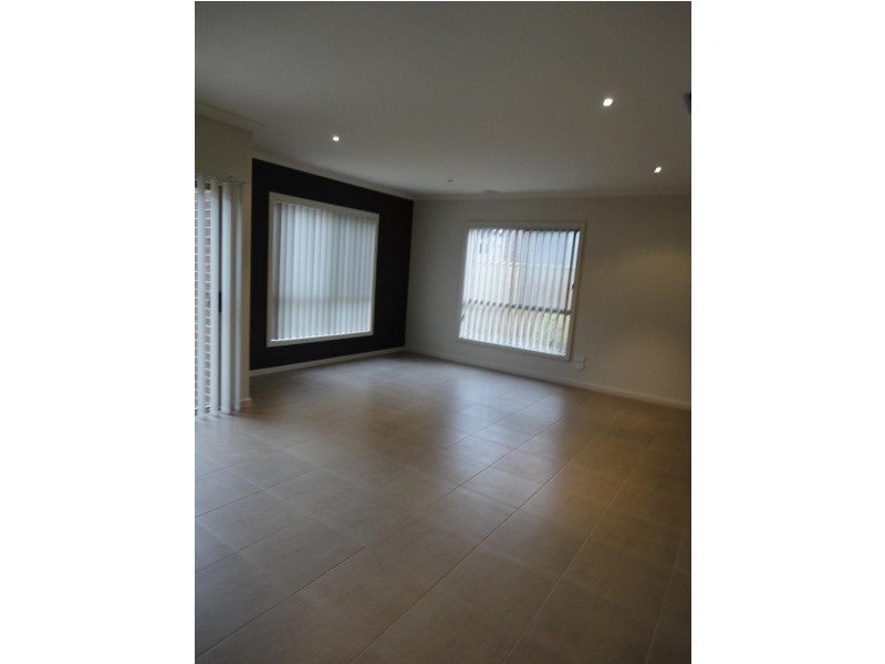 19 Manor House Drive, Epping VIC 3076