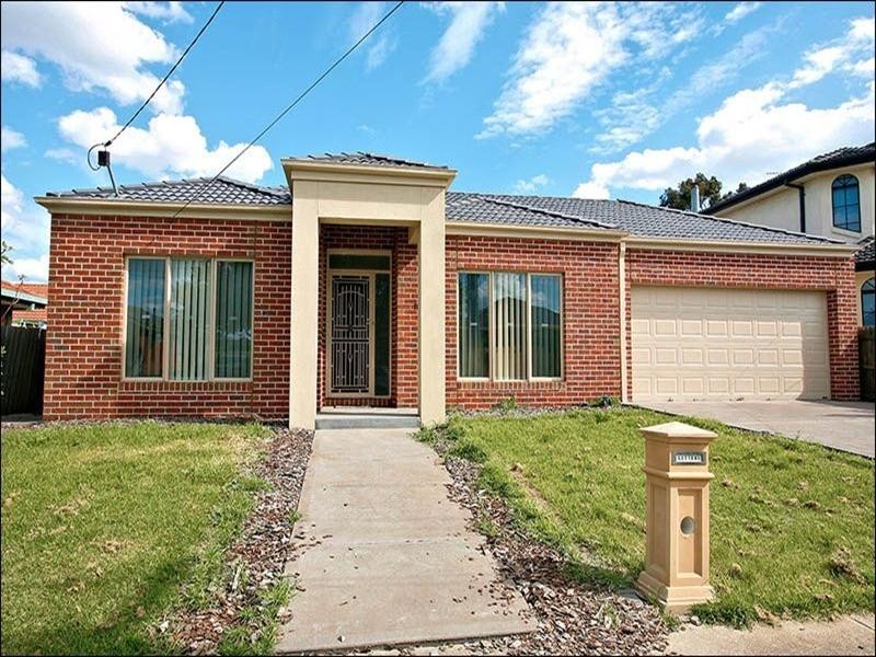 11 Benaroon Drive, Lalor VIC 3075