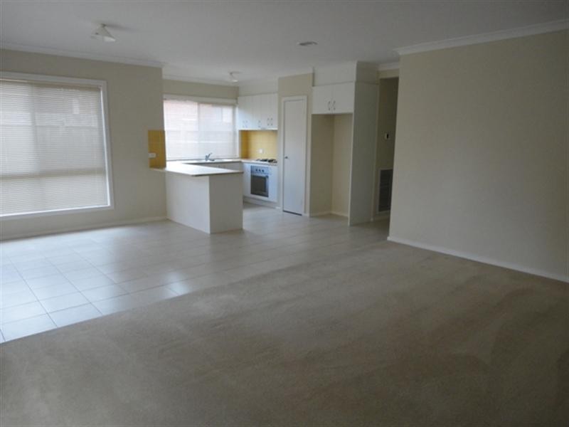 9 Glover Street, Epping VIC 3076