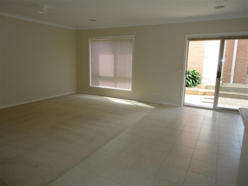 9 Glover Street, Epping VIC 3076