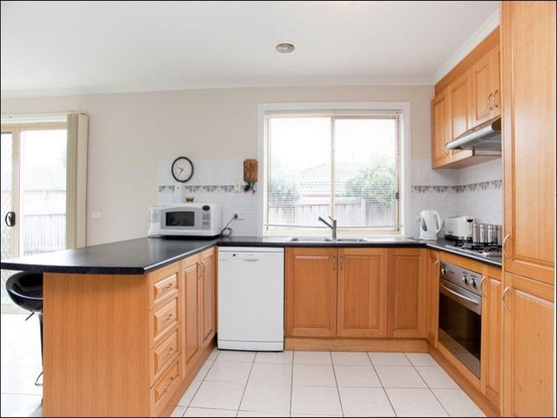 25 Featherpark Terrace, South Morang VIC 3752
