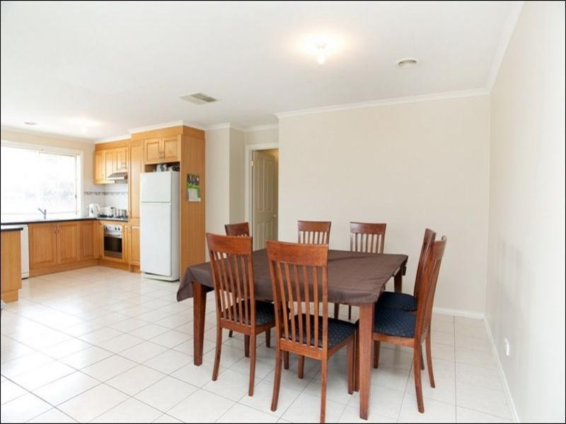 25 Featherpark Terrace, South Morang VIC 3752