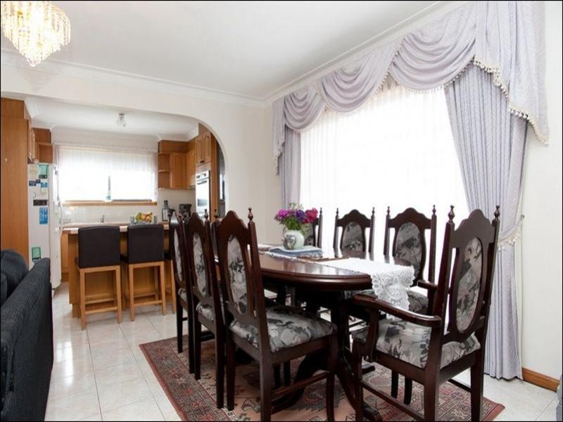 21 Padstum Avenue, Lalor VIC 3075