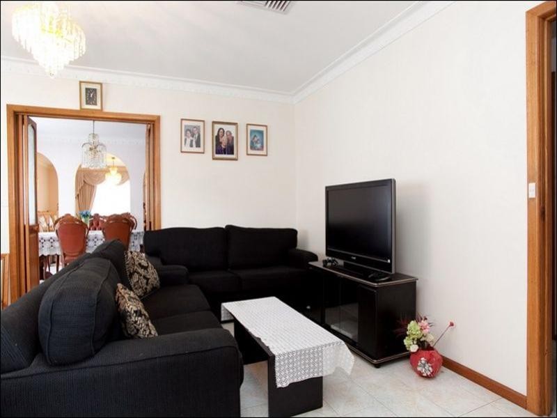 21 Padstum Avenue, Lalor VIC 3075